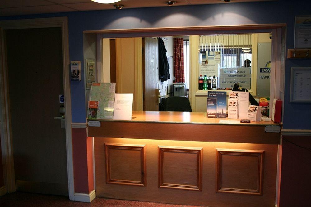 Days Inn Tewkesbury Strensham Exterior foto
