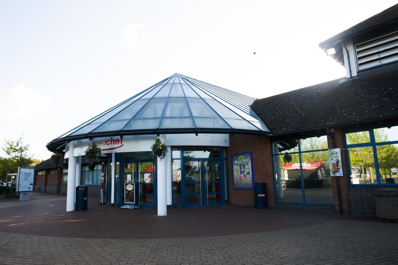 Days Inn Tewkesbury Strensham Exterior foto